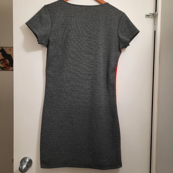 Unik Tunik Dress, Size M, Black/Red - Picture 2 of 4